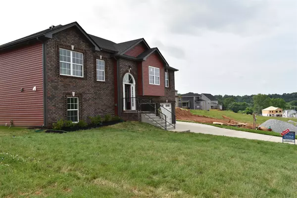 33 Kingstons Cove, Clarksville, TN 37042