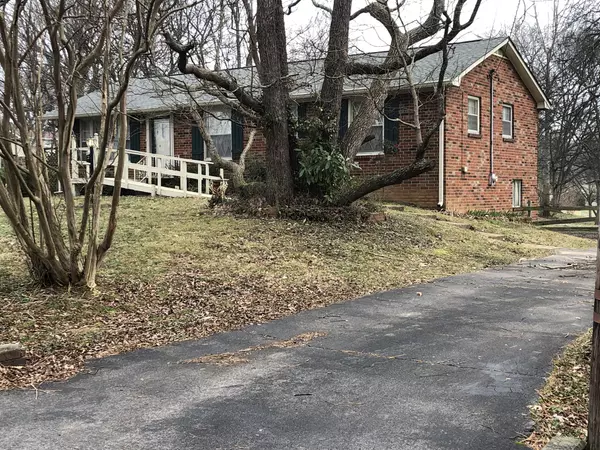 Hendersonville, TN 37075,236 Roberta Dr