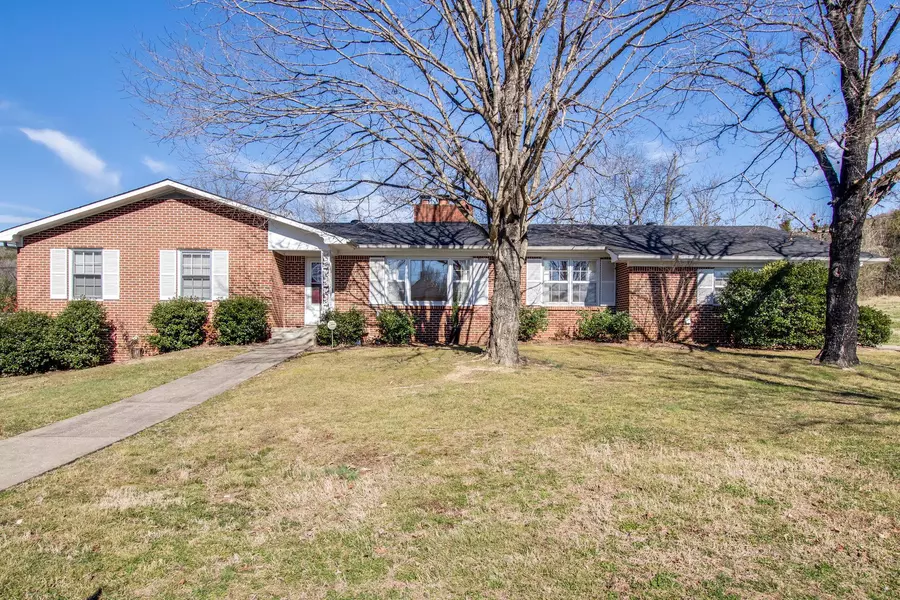 203 Smotherman Ave, Carthage, TN 37030