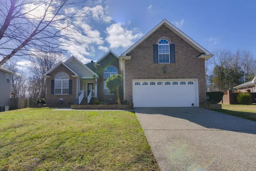 312 Holly Ln, White House, TN 37188