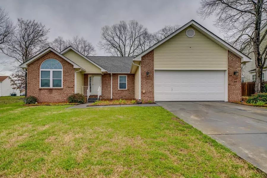 614 Mable Dr, La Vergne, TN 37086