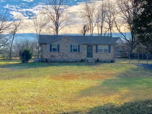 7820 Chester Rd, Fairview, TN 37062