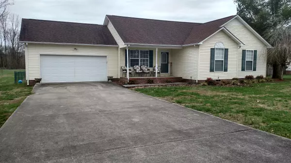 450 Evergreen Cir, Smithville, TN 37166