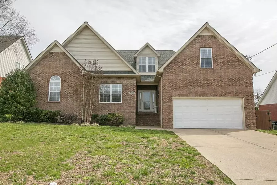 7008 Burntwood Dr, Smyrna, TN 37167