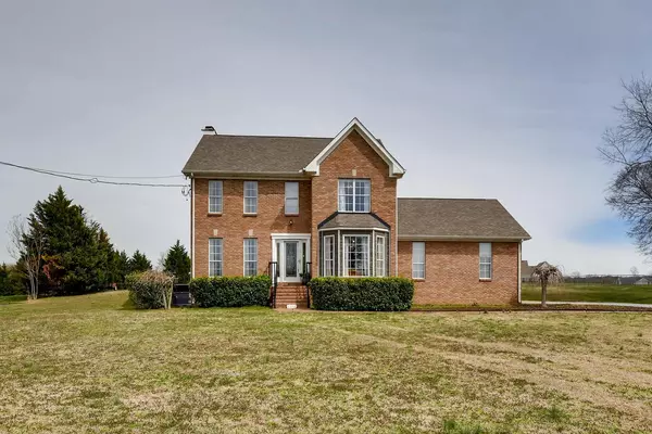 1111 Myatt Loop Rd, Burns, TN 37029