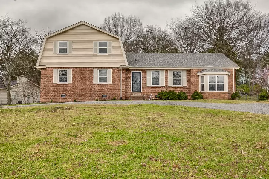 923 Timberside Dr, Nolensville, TN 37135