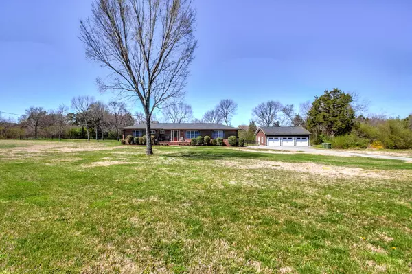 136 Rocky Rd, Lebanon, TN 37087