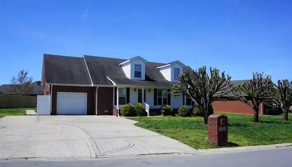 444 Robins Trl, Westmoreland, TN 37186