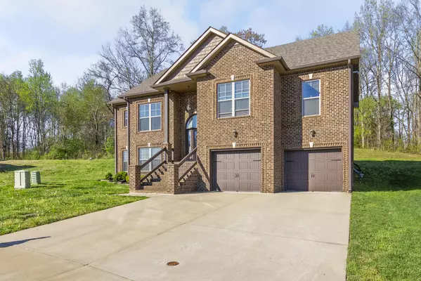 Clarksville, TN 37043,121 Roanoke Station Cir