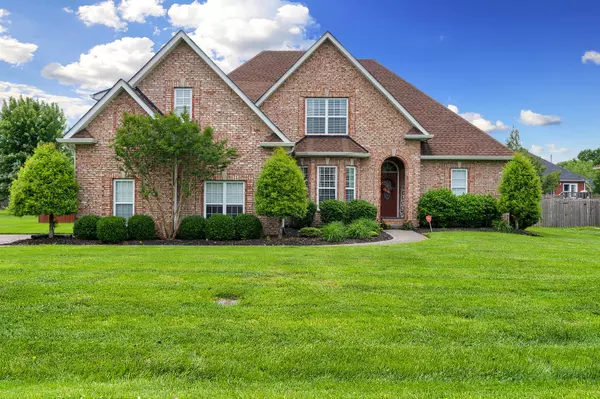 1020 Graceland Way, Greenbrier, TN 37073