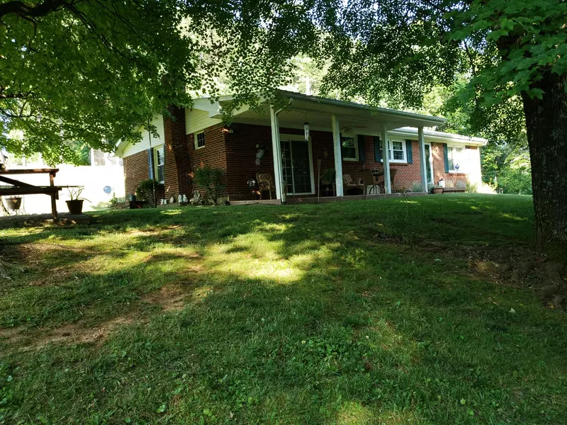 53 Crowder Rd, Whitleyville, TN 38588