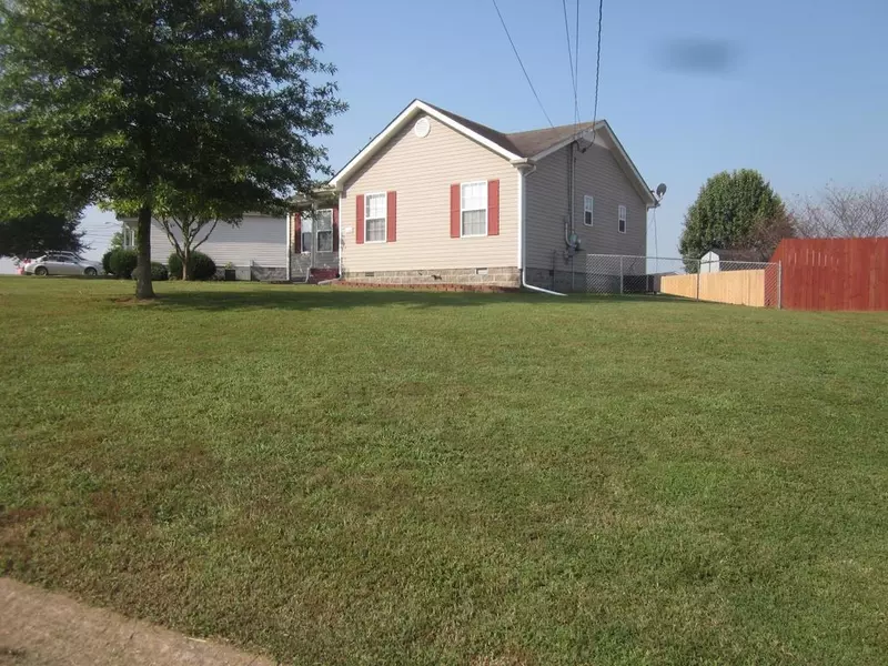 316 Congressman Dr, Clarksville, TN 37042