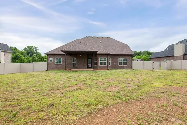 La Vergne, TN 37086,223 Sparrow Gap Dr