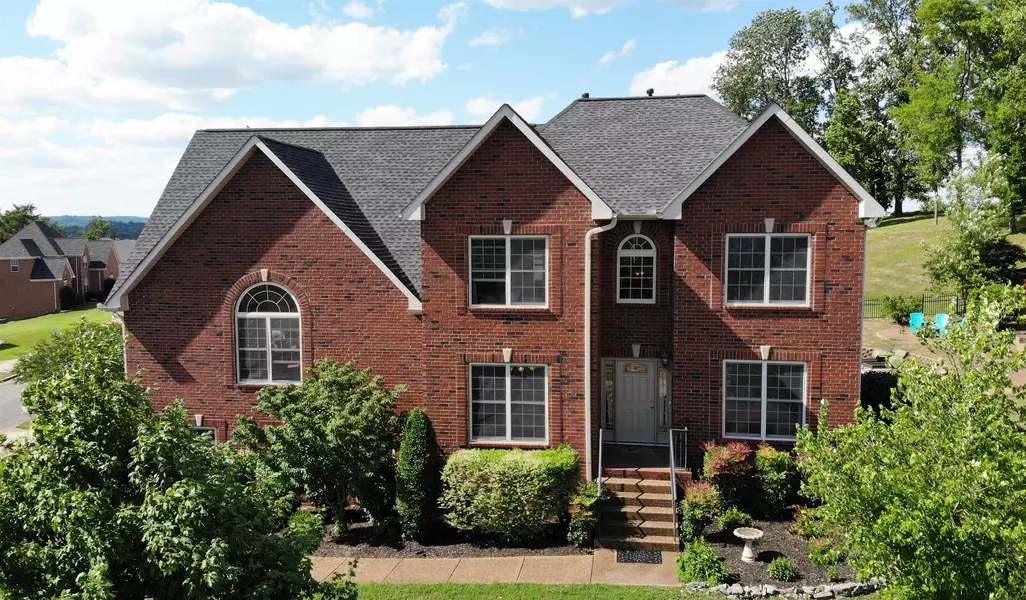 129 Cedar Ridge Ln, Hendersonville, TN 37075