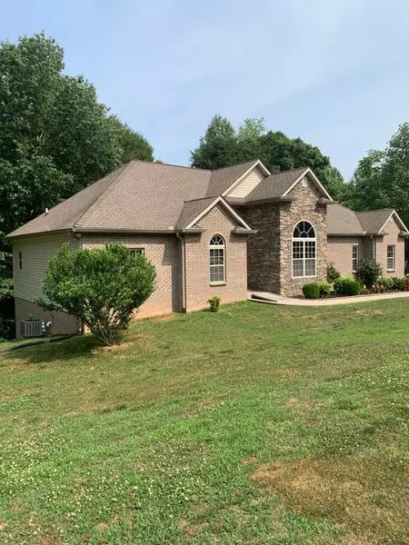 1013 Ballew Cir, Fairview, TN 37062