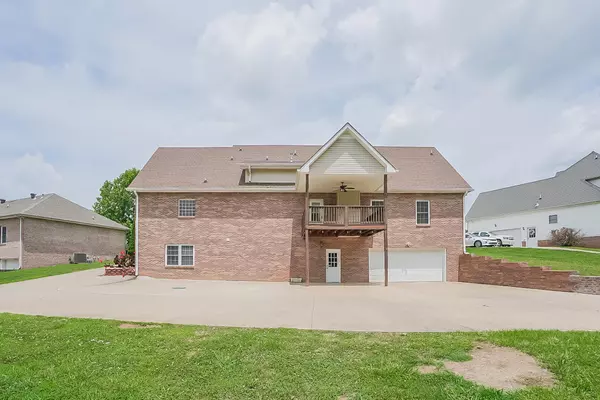 Clarksville, TN 37043,922 S Ridge Trl