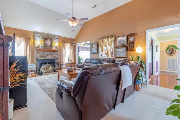 Cunningham, TN 37052,3640 Blackford Hills Rd