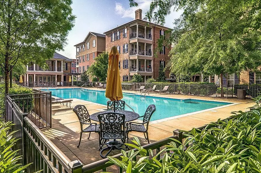 309 Seven Springs Way Apt 405, Brentwood, TN 37027