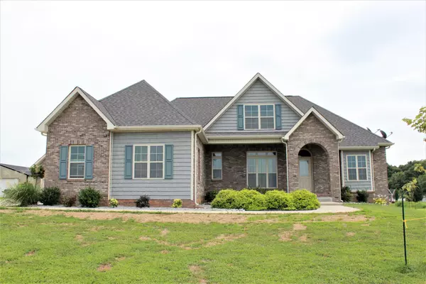 4515 Crossroads Dr, Clarksville, TN 37040