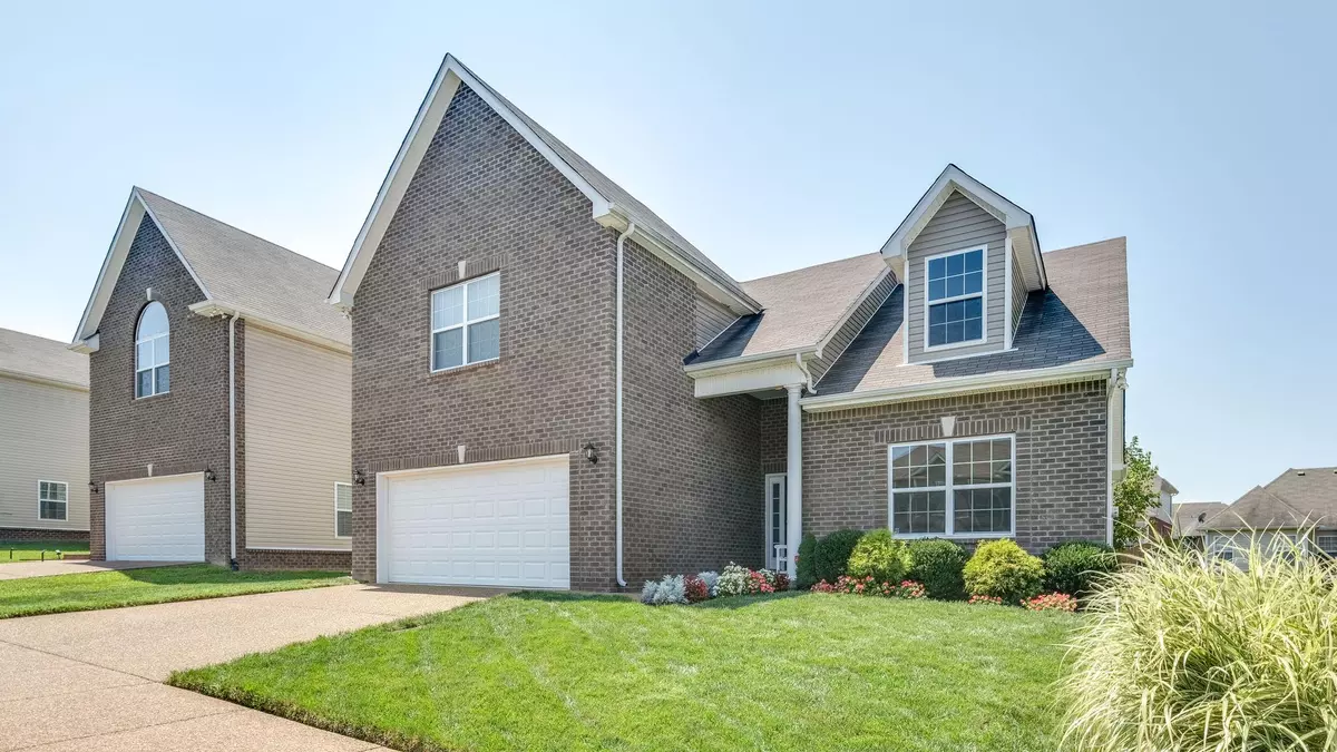 Antioch, TN 37013,883 Daybreak Dr