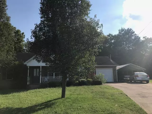 1115 Grove Mill Dr, La Vergne, TN 37086