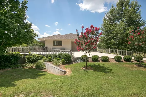 317 River Bend Rd, Shelbyville, TN 37160