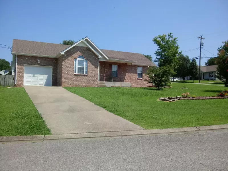 1702 Erin Trce, La Vergne, TN 37086