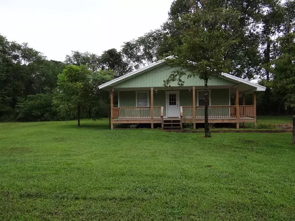 617 Doug Luna Rd, Walling, TN 38587