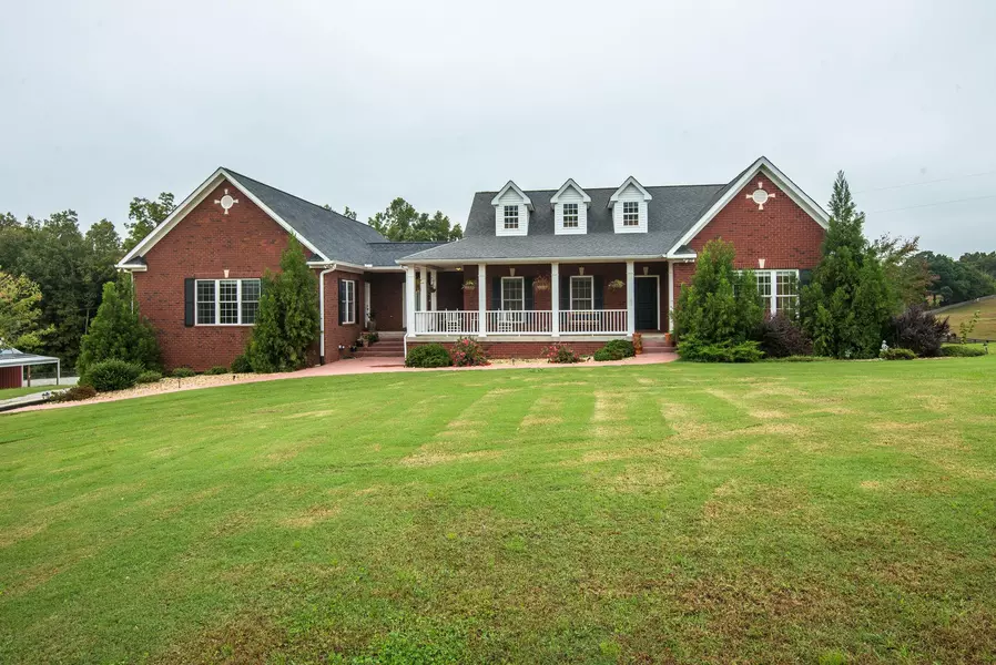 7676 Barnhill Rd, Primm Springs, TN 38476