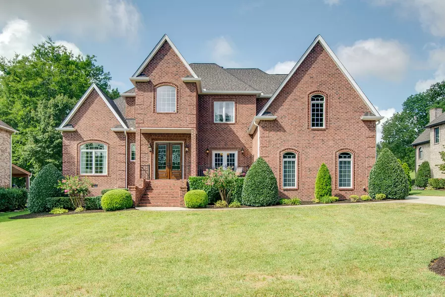 629 Ridgecrest Ln, Lebanon, TN 37087