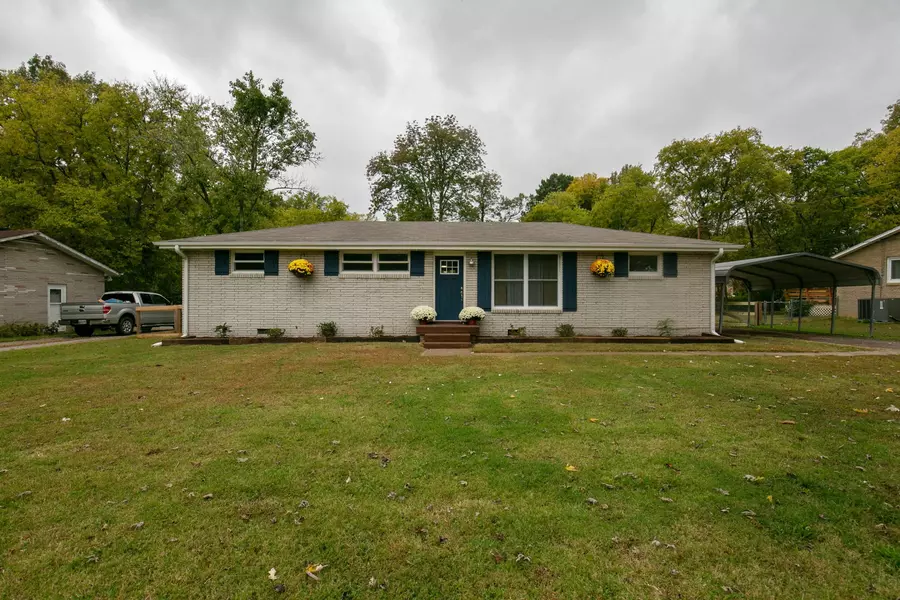 311 Nokes Dr, Hendersonville, TN 37075