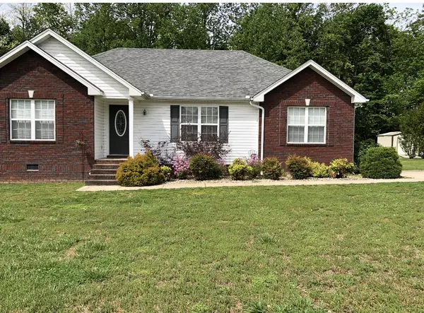 442 Marys Ln, Lafayette, TN 37083