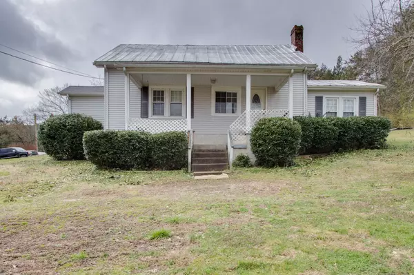 41 Little Creek Rd, Pleasant Shade, TN 37145