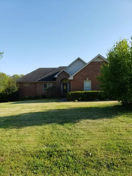 898 S Ridge Trl, Clarksville, TN 37043