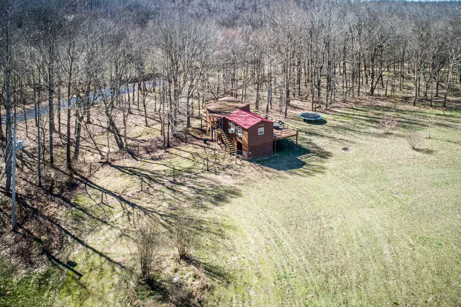 659 Lower Lick Creek Rd, Linden, TN 37096