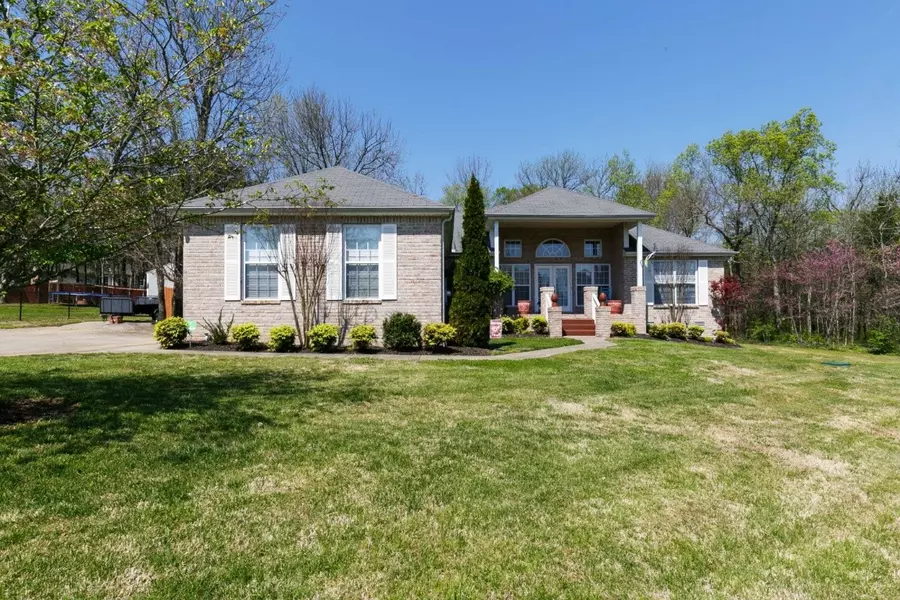 209 Sondra Ct, Mount Juliet, TN 37122