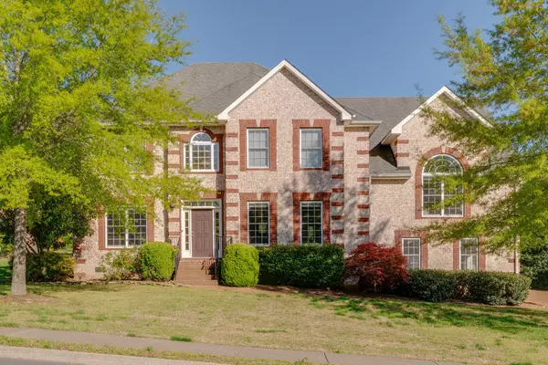 1018 Tower Hill Ln, Hendersonville, TN 37075