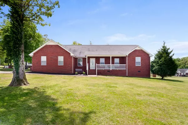 1718 Abiff Rd, Burns, TN 37029