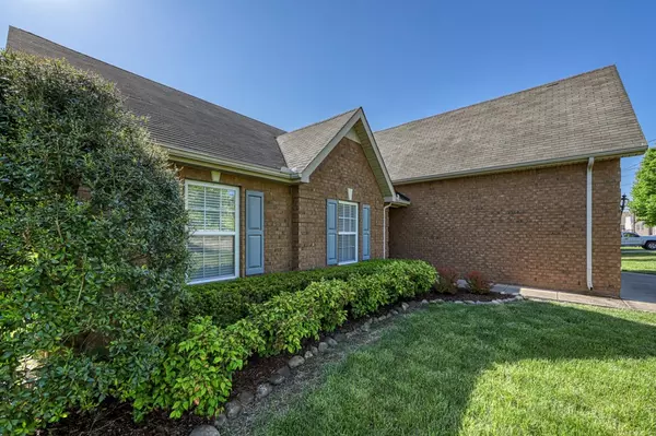 La Vergne, TN 37086,107 Kestrel Cir