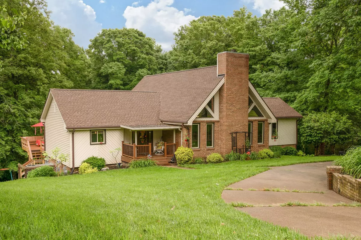 Greenbrier, TN 37073,1015 Red Oak Drive