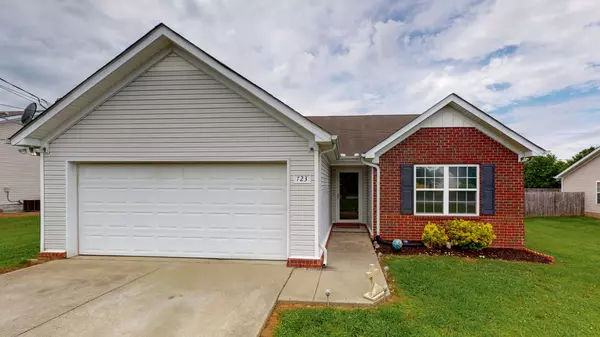 723 Autumn Ridge Ln, Columbia, TN 38401