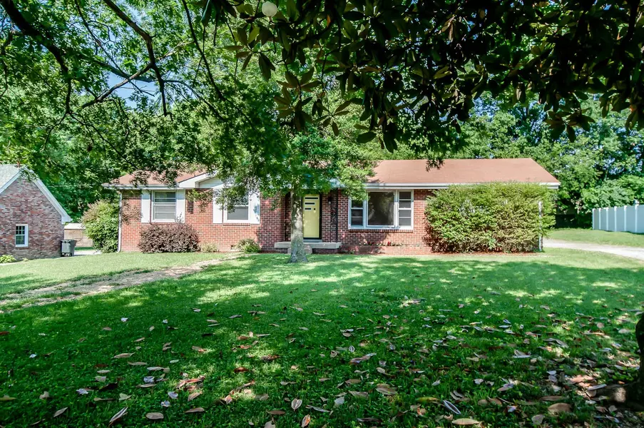 138 Gail Dr, Hendersonville, TN 37075