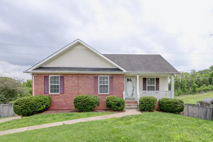 935 Drum Ln, Clarksville, TN 37043