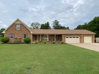 718 Oakwood Cir, Murfreesboro, TN 37128