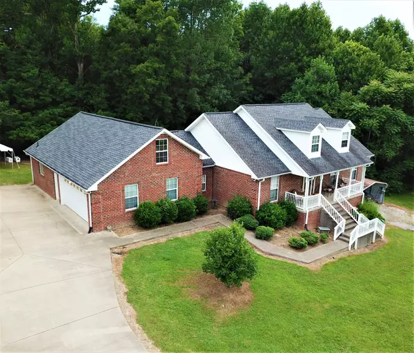 6048 Hill Circle, Bon Aqua, TN 37025