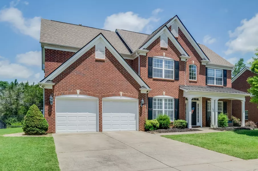 2016 Delaware Dr, Nolensville, TN 37135