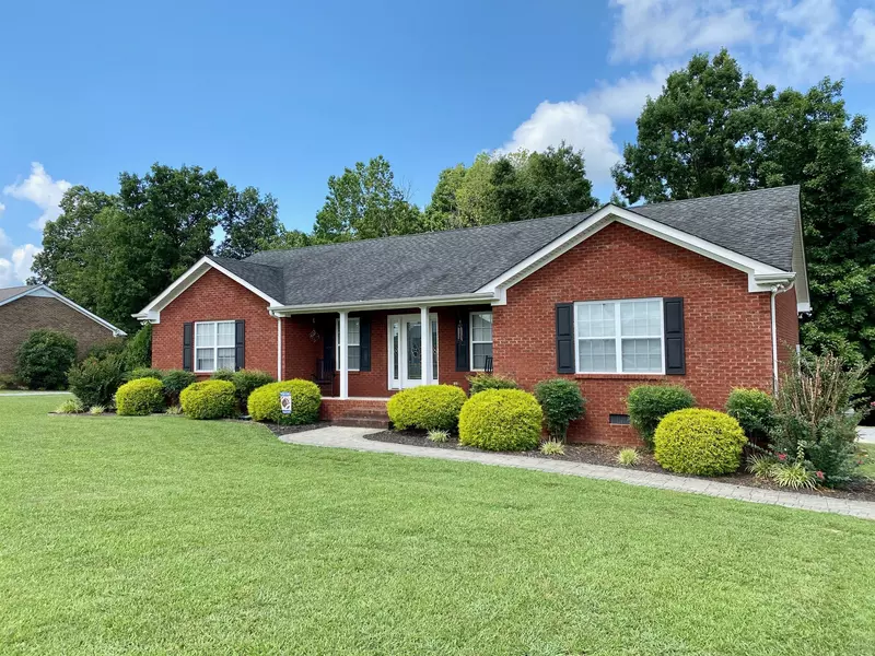 183 Taylor Ln, Lafayette, TN 37083