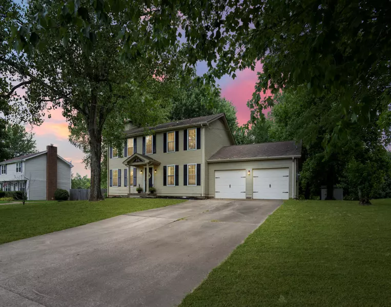 612 Glenstone Springs Dr, Clarksville, TN 37043