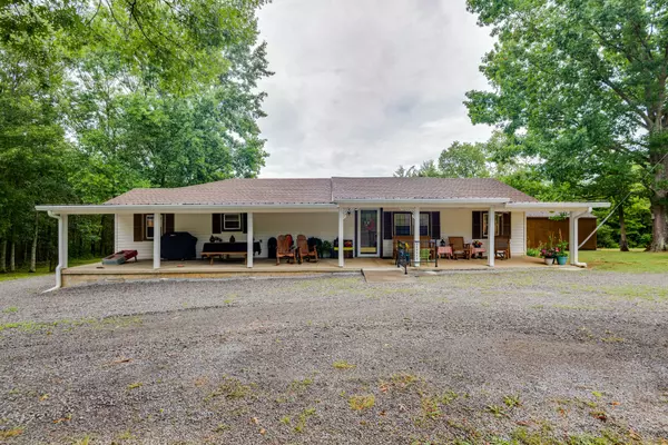 704 Beasleys Bend Rd, Lebanon, TN 37087