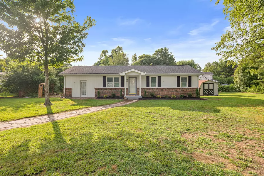 1031 Jordan Cir, White Bluff, TN 37187